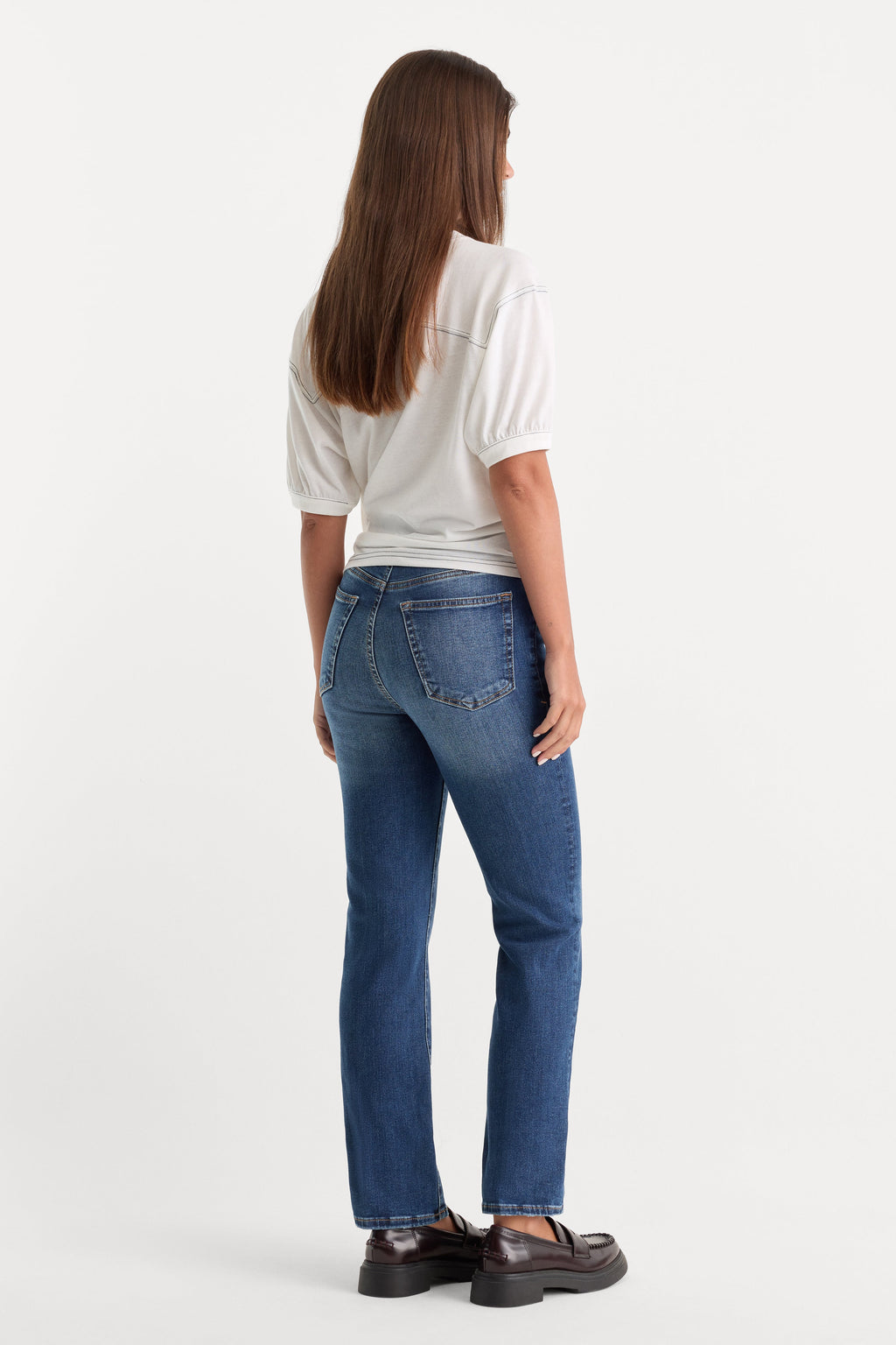 ALWAYS FITS GOOD PETITE STRAIGHT JEANS INDIGO571